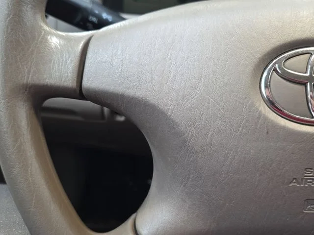Used 2003 Green Toyota  image 16