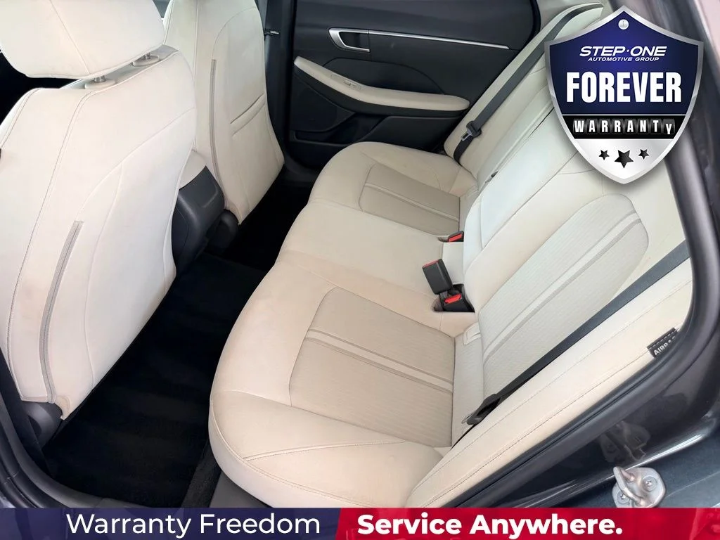 Used 2025 Gray Hyundai SEL image 29