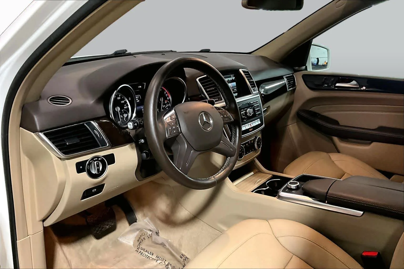 Used 2015 Polar White Mercedes-Benz ML 350 image 18
