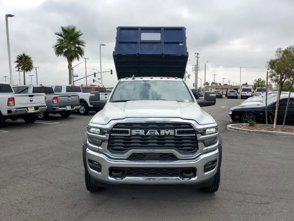 New 2025 Bright White Clear-Coat Exterior Paint RAM Tradesman image 15
