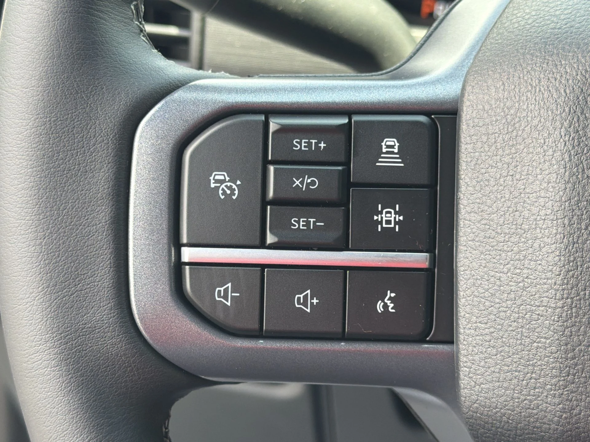 New 2026 Oxford White Ford XLT image 18