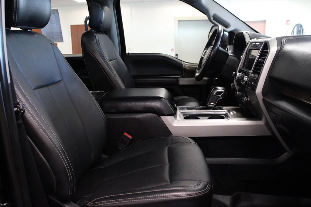 Used 2018 Shadow Black Ford Lariat image 62