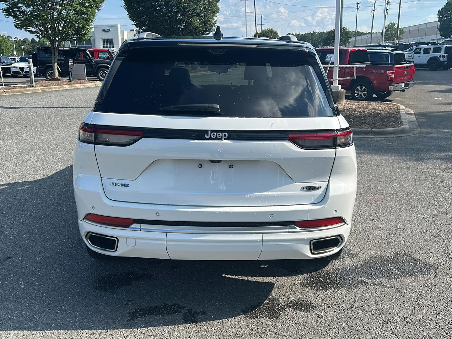 Used 2023 Bright White Clearcoat Jeep Summit image 5