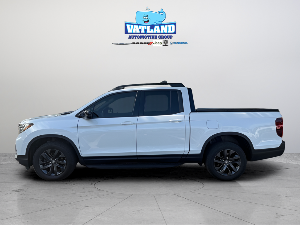 Used 2021  Honda Sport image 2