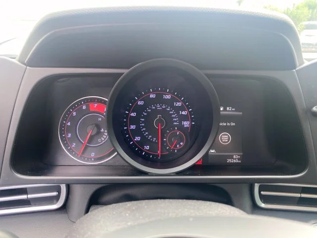 Used 2022 Black Hyundai SEL image 10