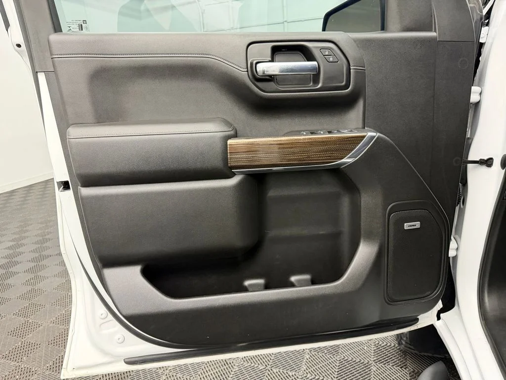 Used 2020 Summit White Chevrolet LT Trail Boss image 19