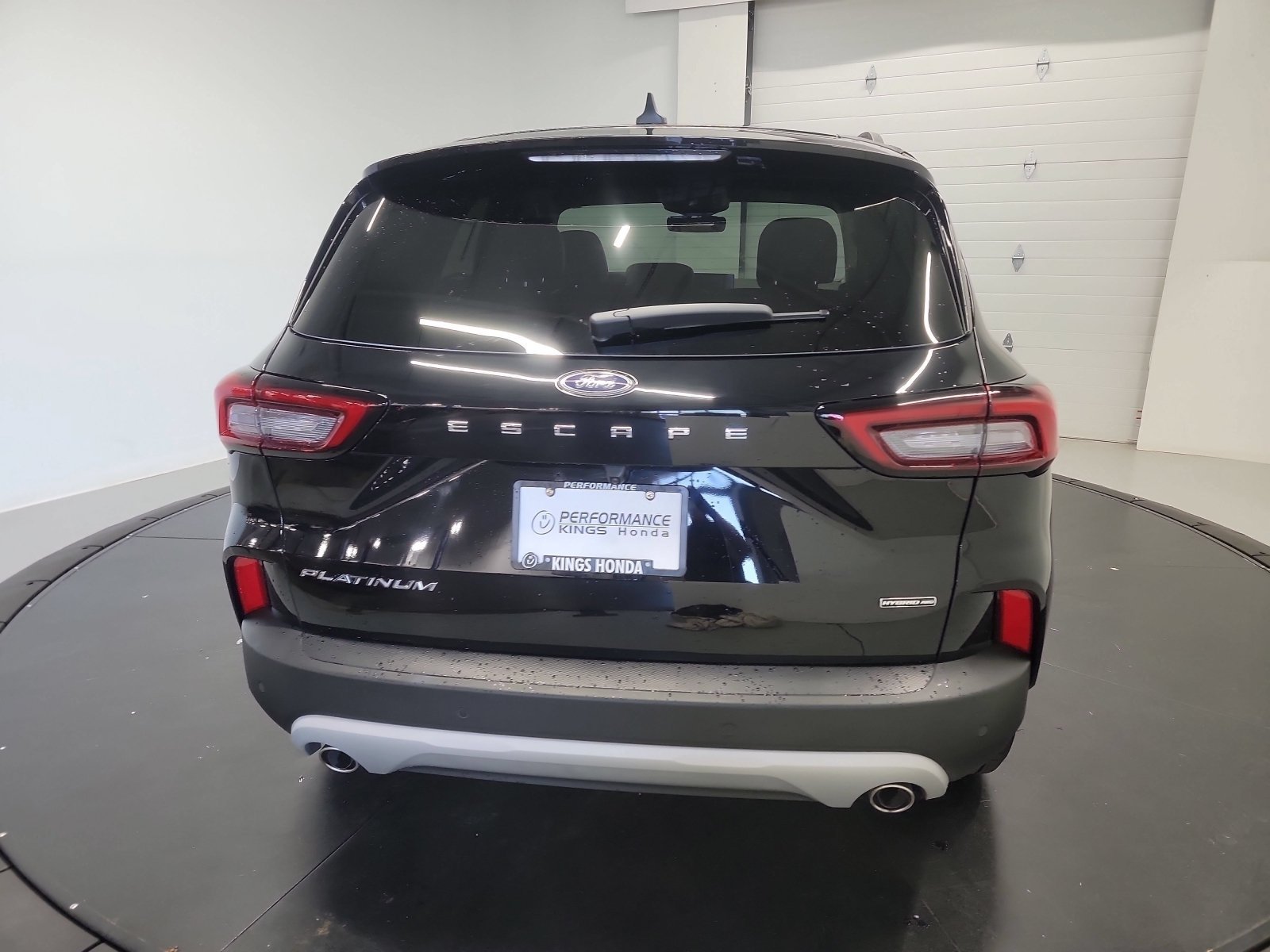 Used 2023 Black Metallic Ford Platinum image 6