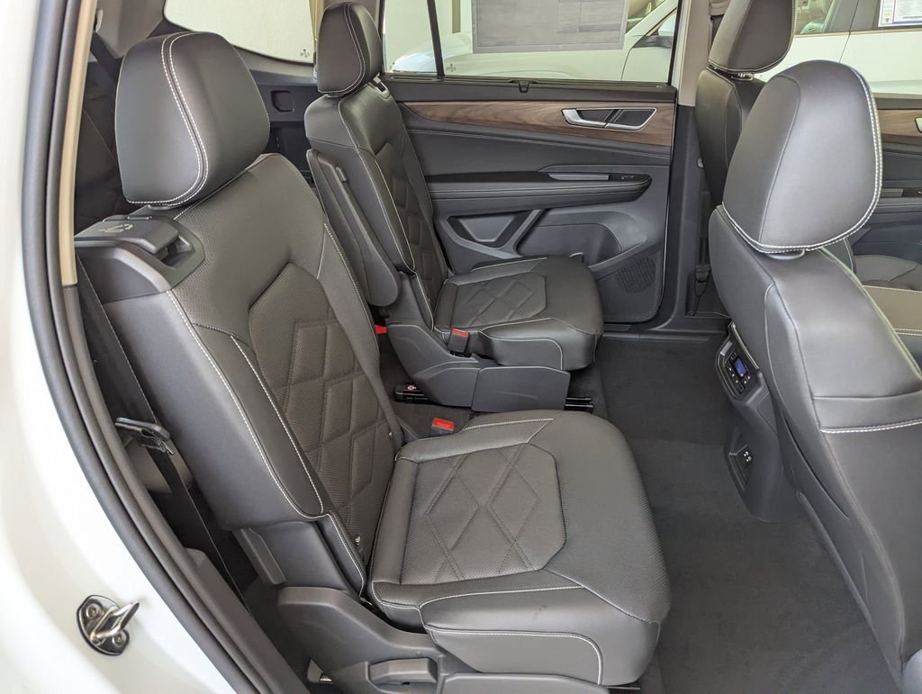2026 Volkswagen Atlas SE w/Tech - Photo 36