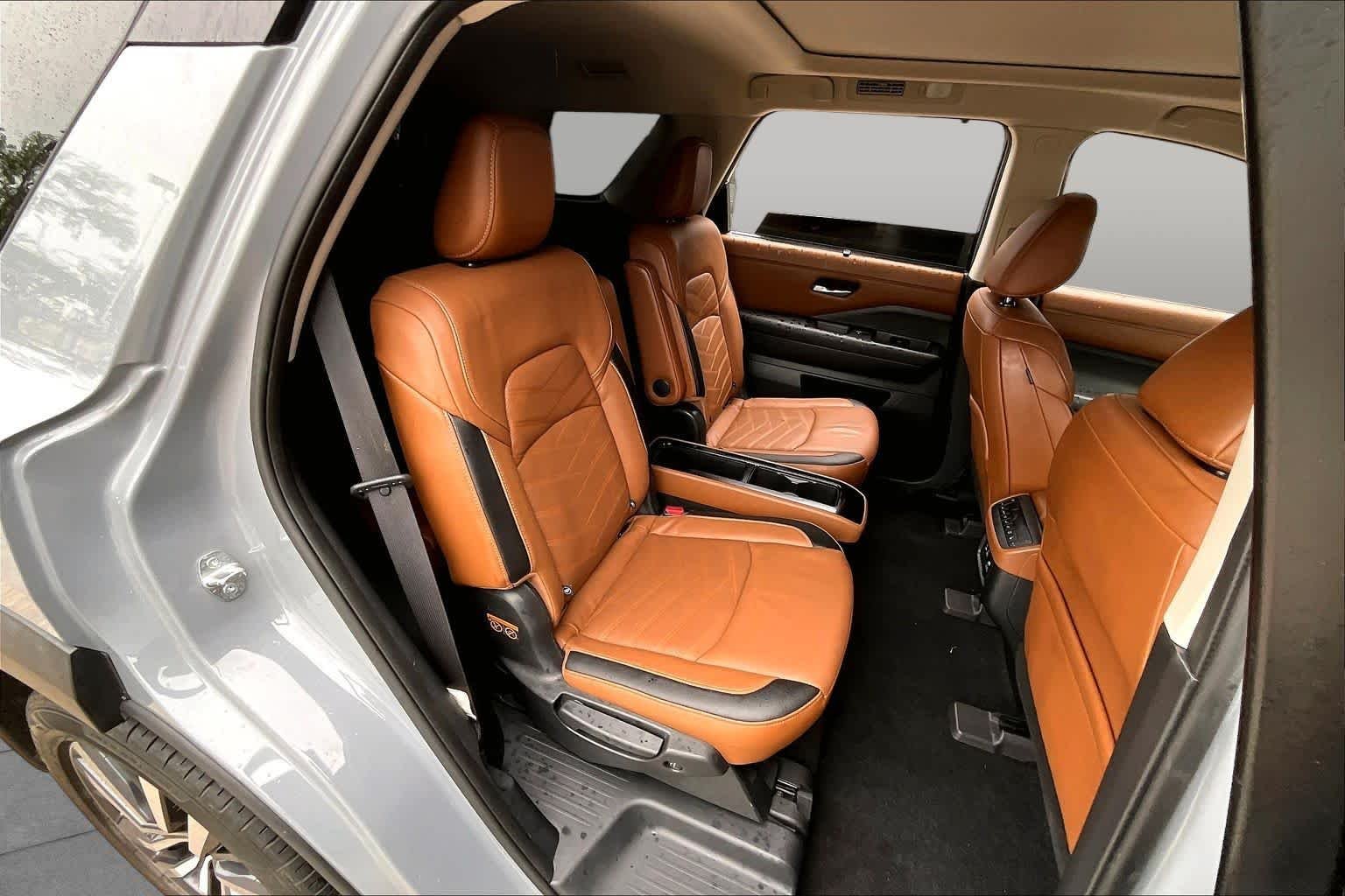 Used 2022 Boulder Gray Pearl Nissan Platinum image 21