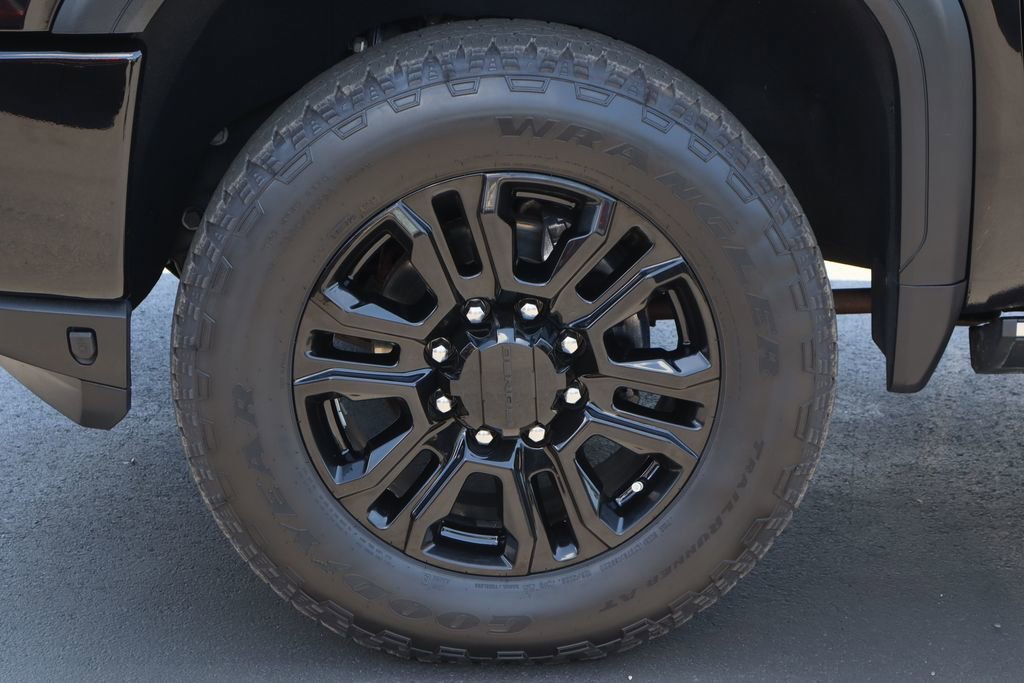 Used 2022 Ebony Twilight Metallic GMC Denali image 35