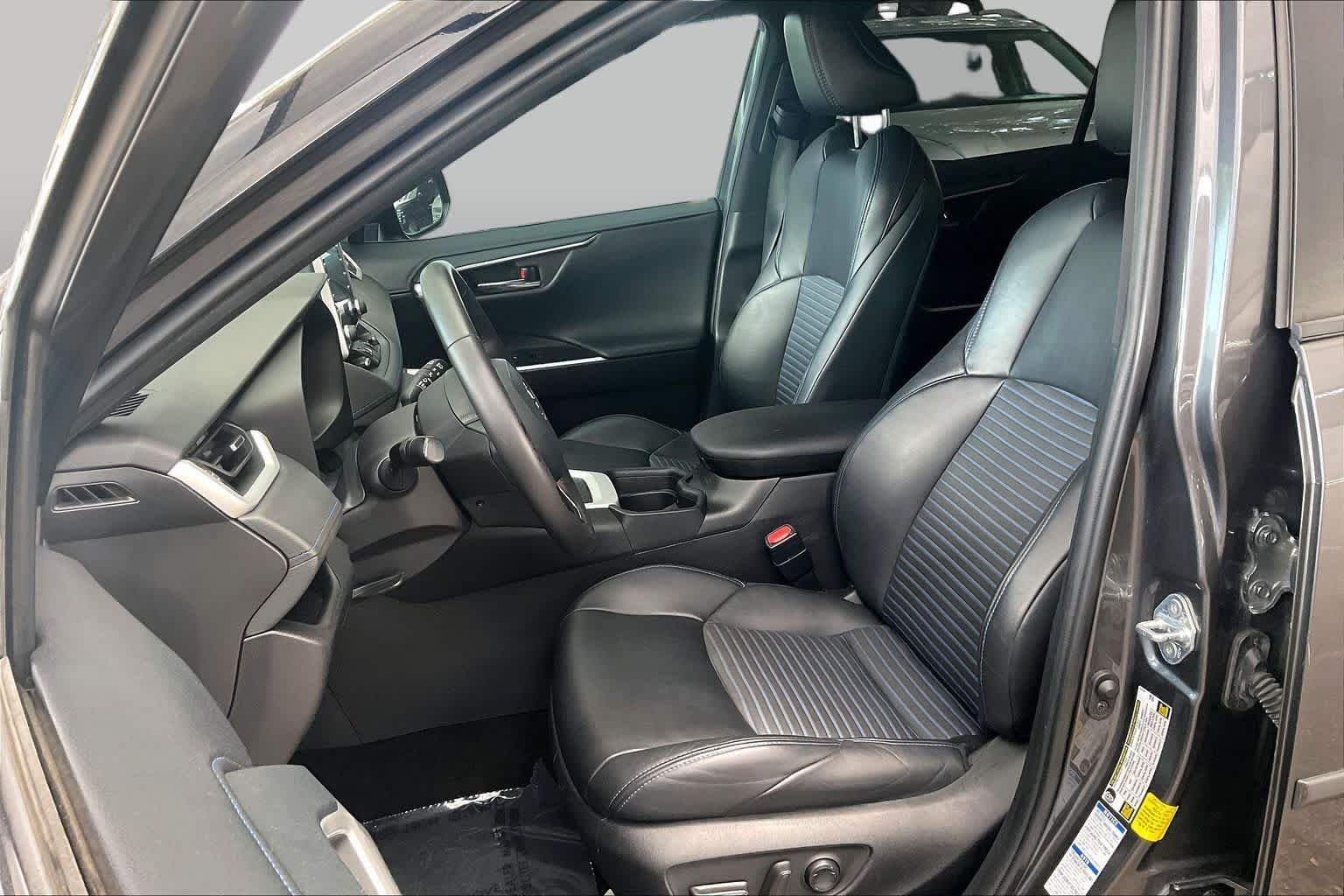 2021 Toyota RAV4 XSE - Photo 8