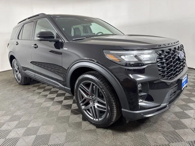2026 Ford Explorer ST-LINE 4WD's photo