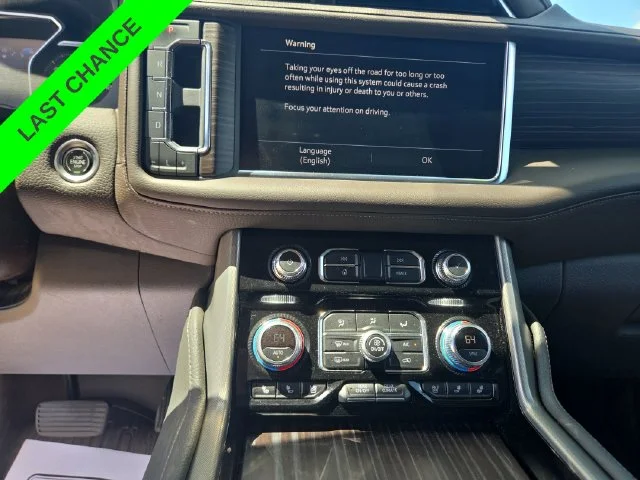 Used 2021 White GMC Denali image 17