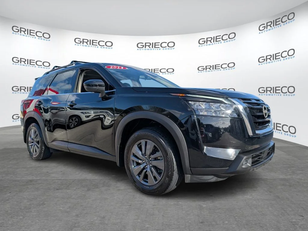 2024 Nissan Pathfinder SV