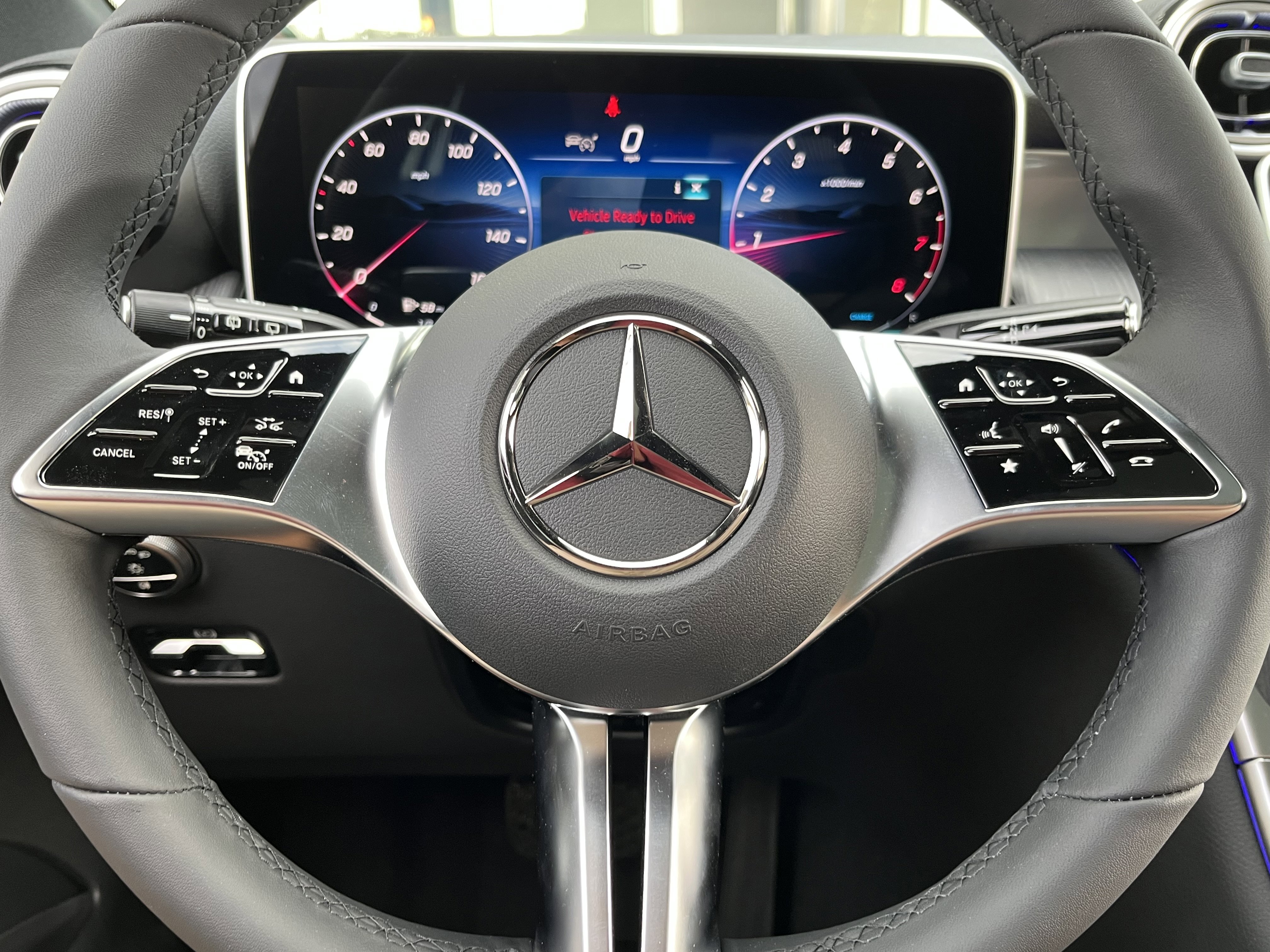 New 2026 Polar White Mercedes-Benz GLC 300 image 25