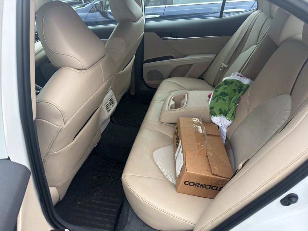 Used 2020 Wind Chill Pearl Toyota XLE image 3