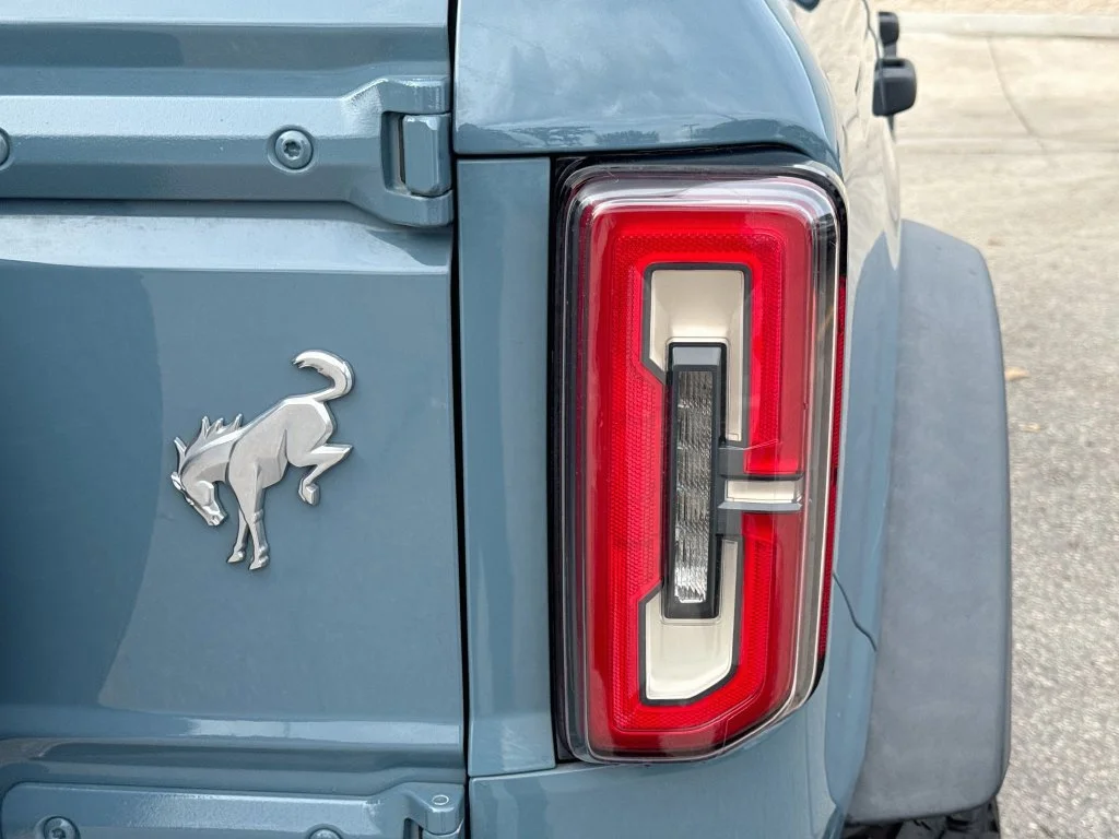 Used 2022 Gray Ford Badlands image 27