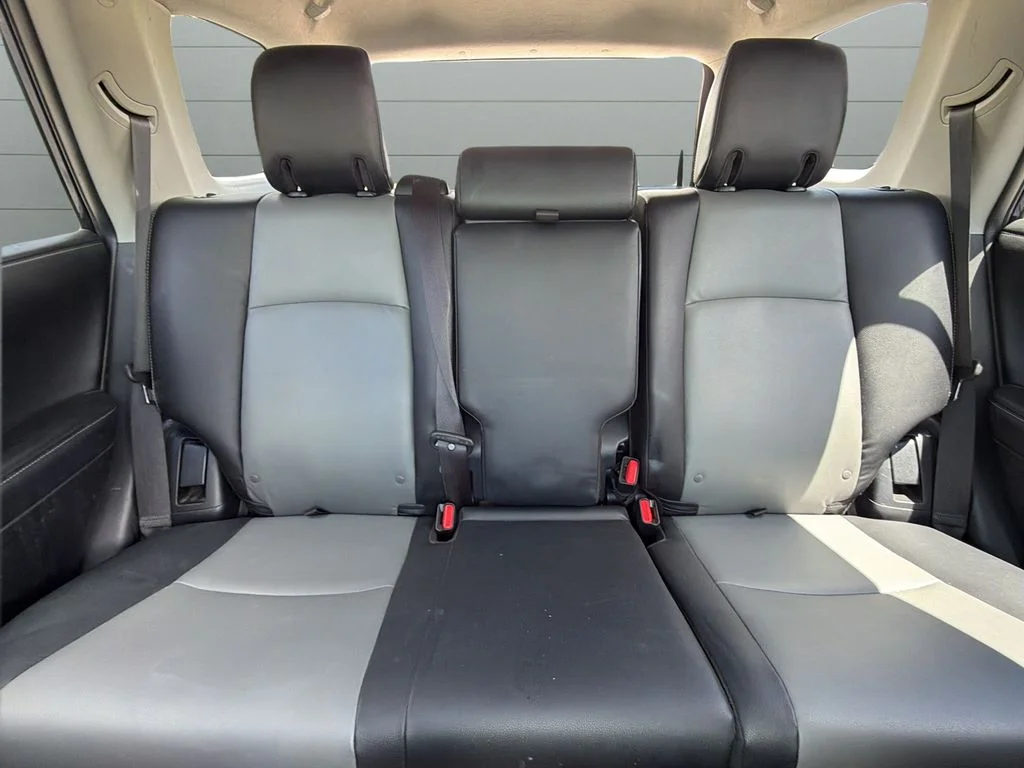 Used 2014 Blue Toyota SR5 Premium image 11