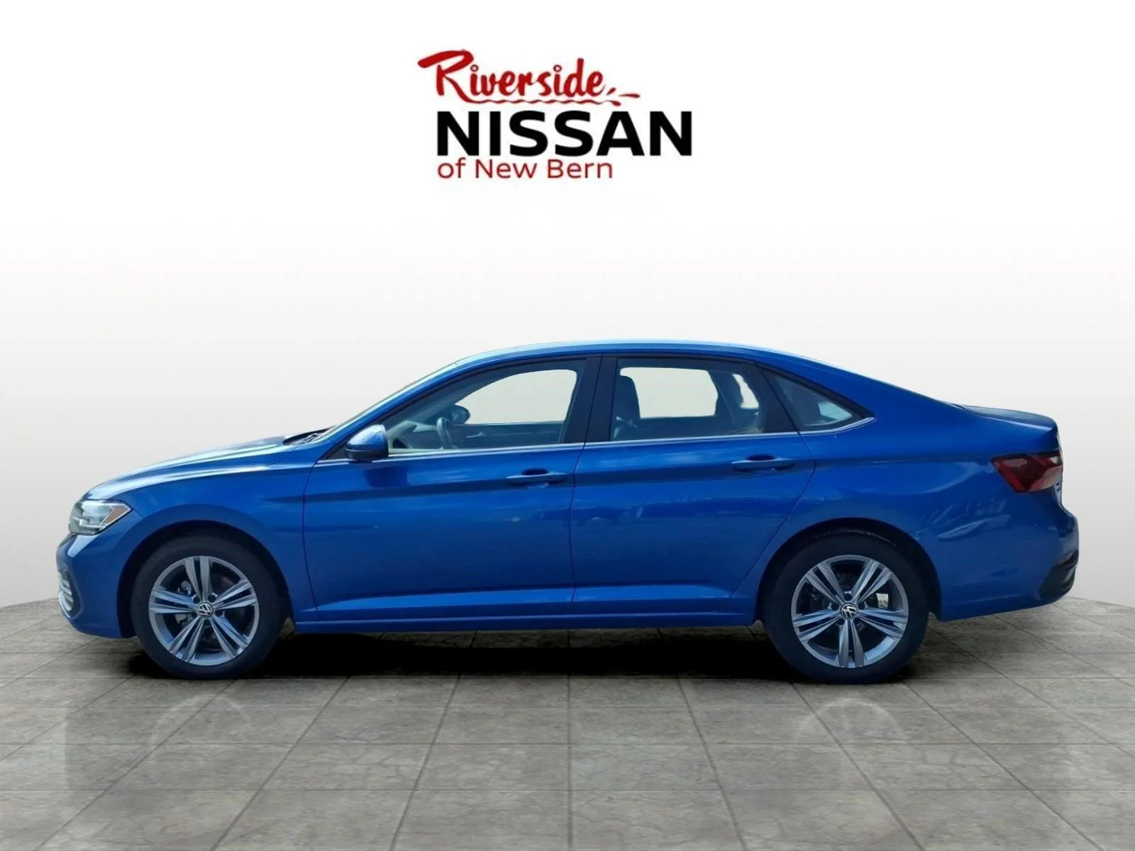 Used 2024 Blue Volkswagen 1.5T SE image 5
