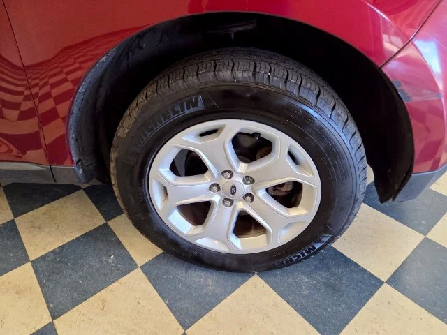 Used 2013 Red Ford SEL image 11