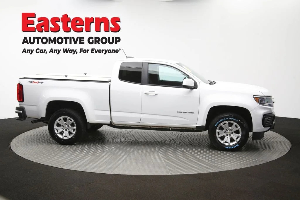 Used 2022 White Chevrolet LT image 42