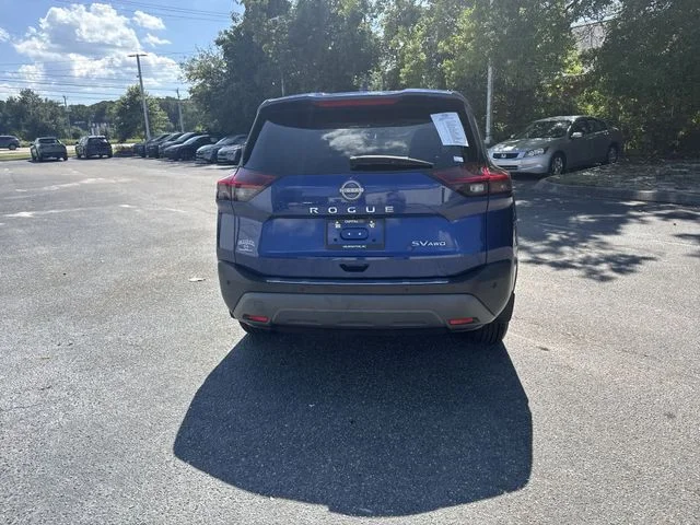 Used 2022 Blue Nissan SV image 6