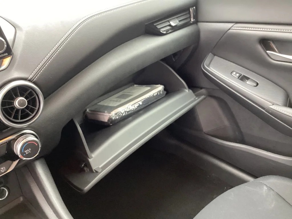 Used 2022 Gray Nissan SV image 37