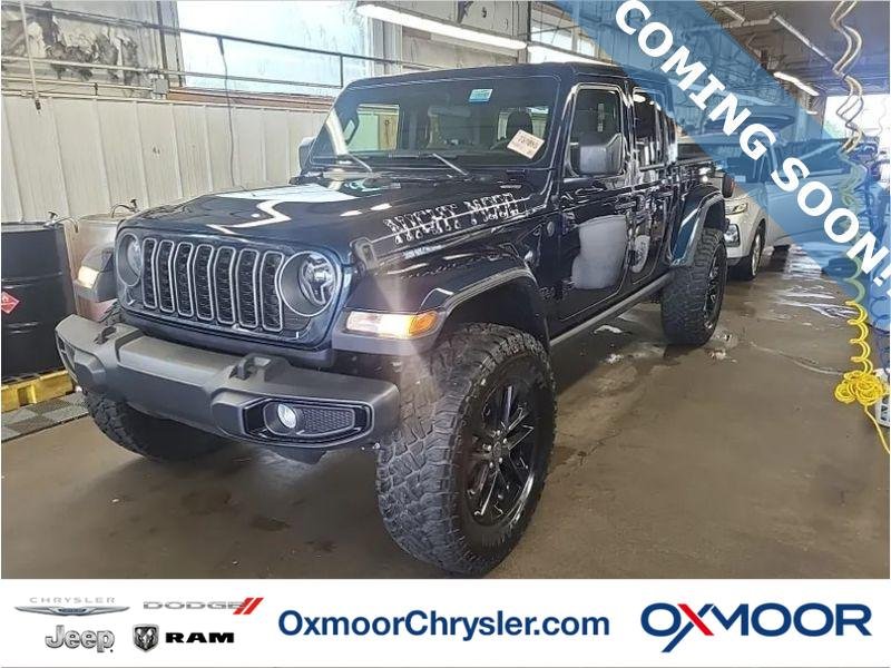 2025 Jeep Gladiator Nighthawk Auto's photo