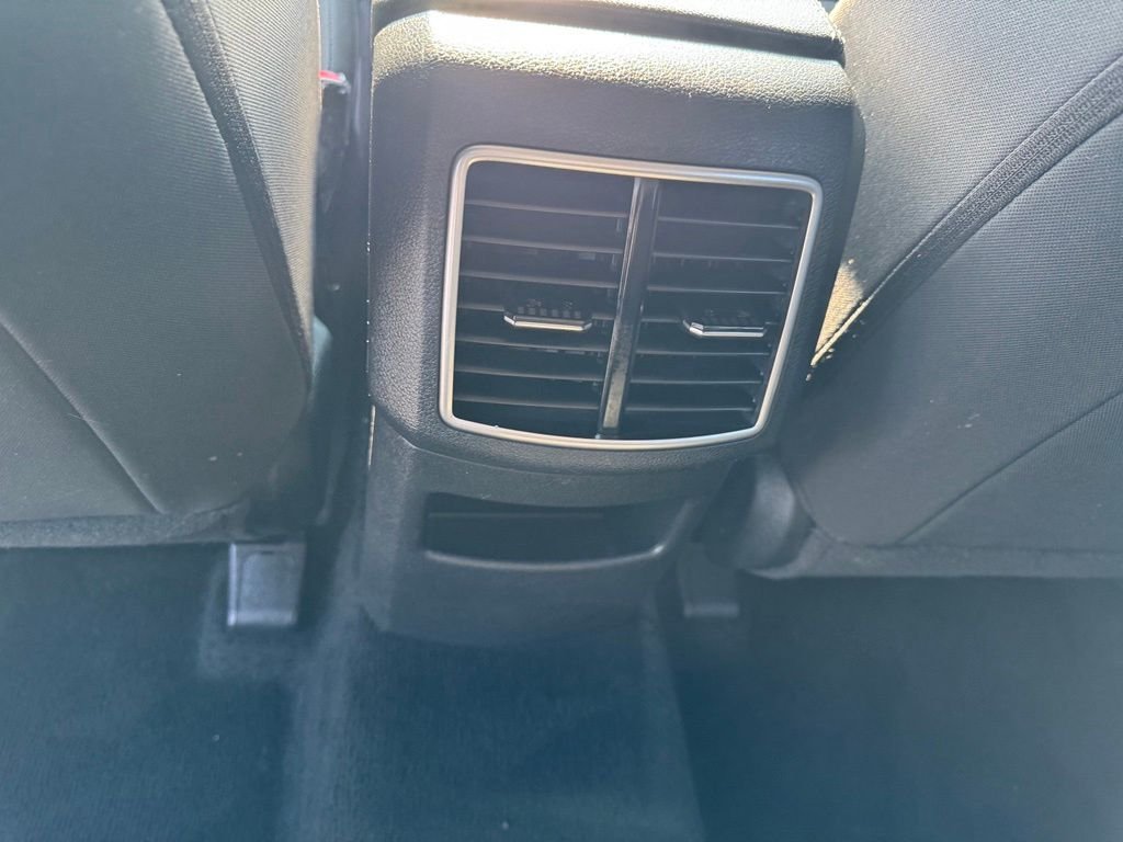 2023 Kia Sportage LX - Photo 24