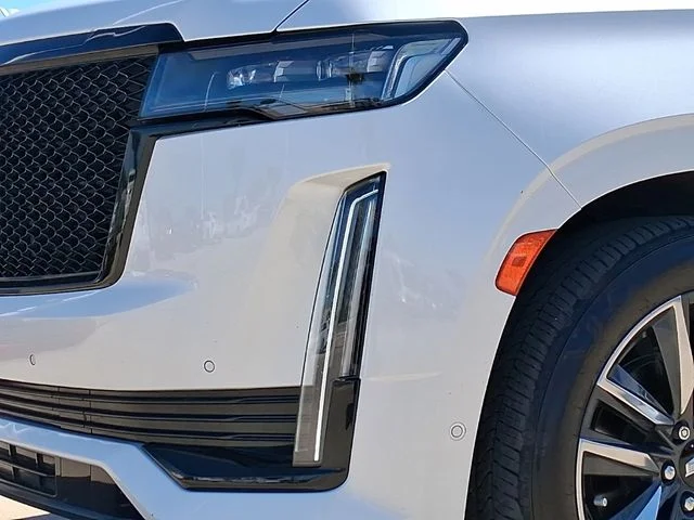 Used 2022 White Cadillac Sport Platinum image 6