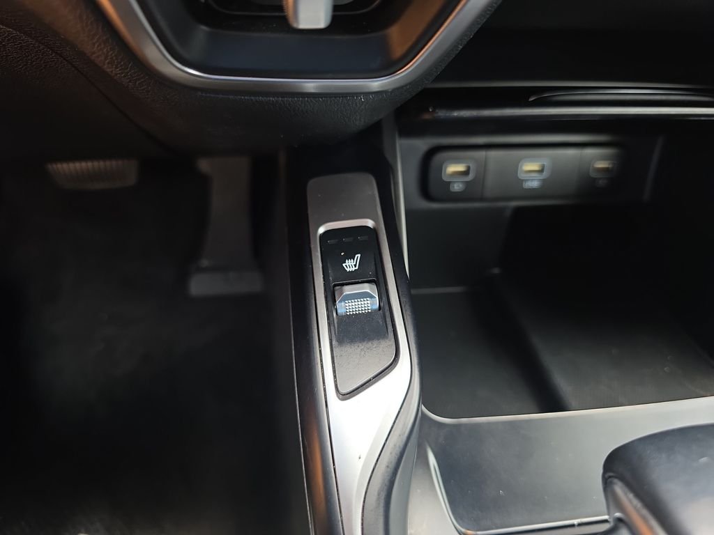 2021 Kia Sorento S - Photo 27