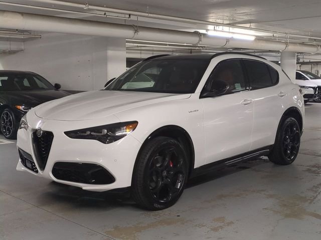 New 2026 Milano White Exterior Paint Alfa Romeo Veloce image 3