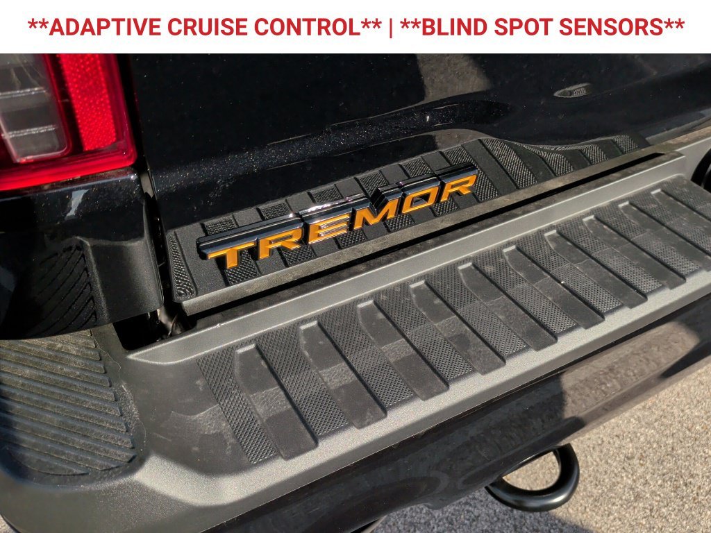 New 2026 Agate Black Metallic Ford Tremor® image 10