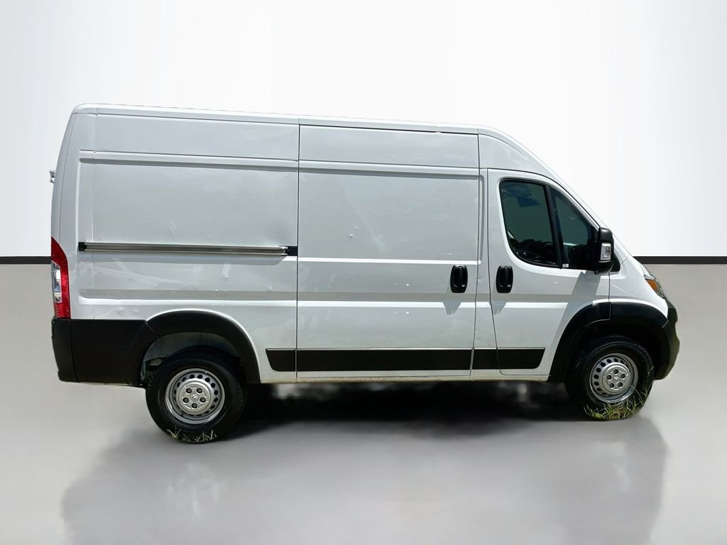 Used 2025 White Ram High Roof image 4