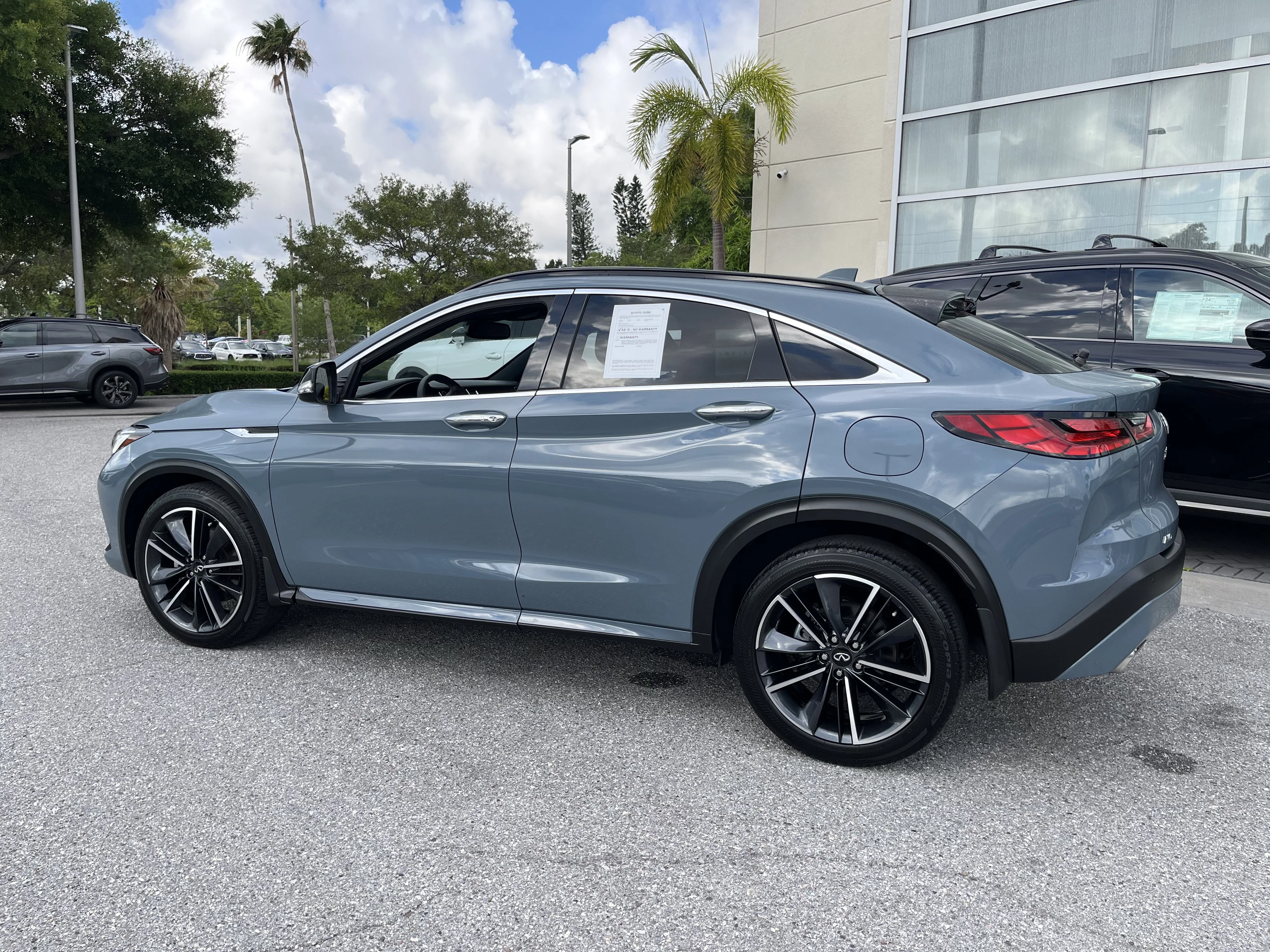 Certified Used 2023 Slate Gray INFINITI LUXE image 7