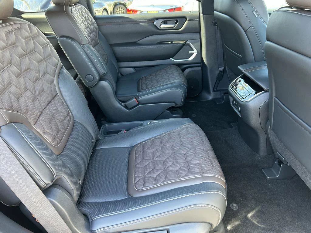 2026 Nissan Armada Platinum Reserve - Photo 11