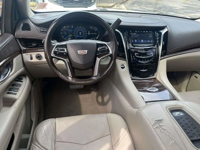Used 2017 Gray Cadillac Luxury image 17
