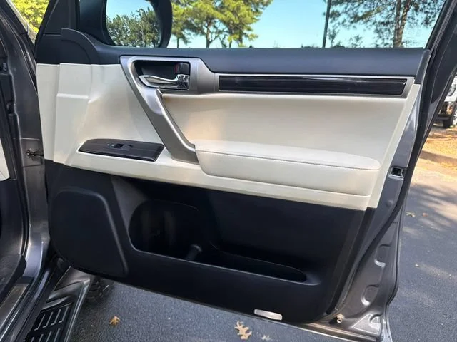 Used 2020 Gray Lexus GX 460 Premium image 14