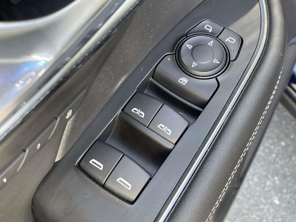 Used 2022 Blue Buick Essence image 15