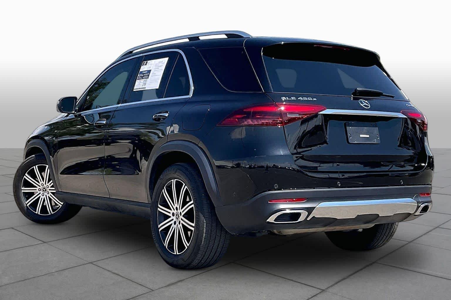 Used 2025 Obsidian Black Metallic Mercedes-Benz GLE 450e image 11