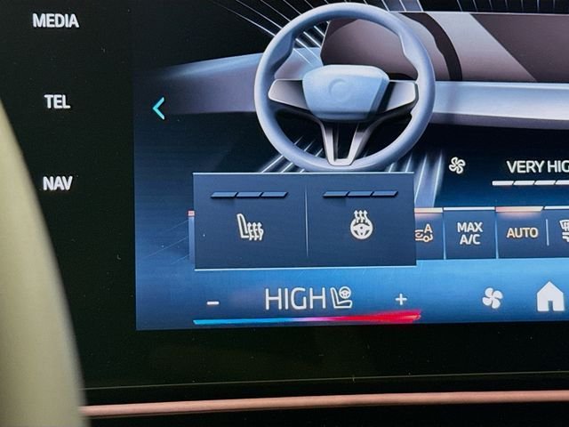 Used 2026 Beige BMW xDrive28i image 20