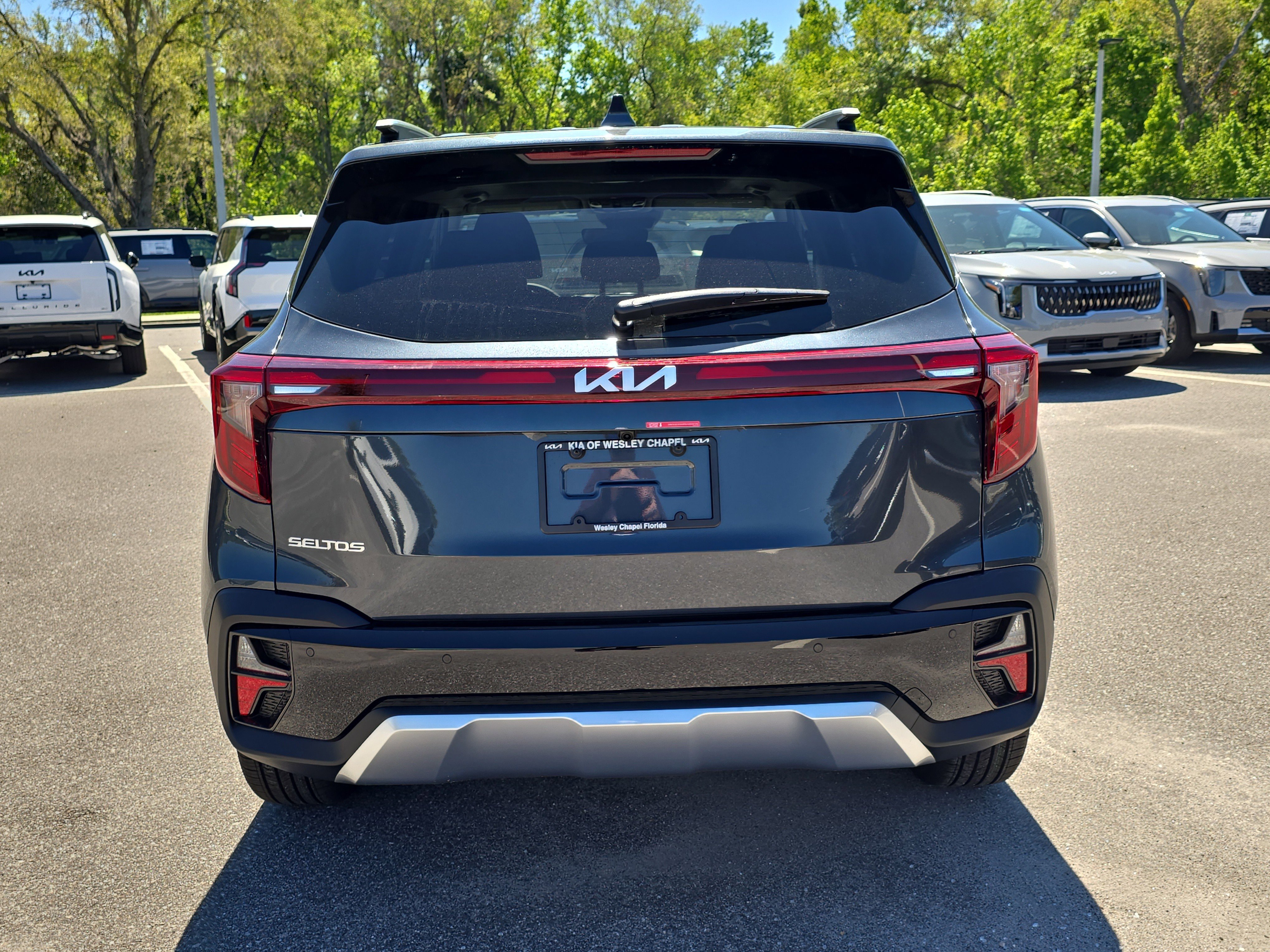 New 2026 Gravity Gray Kia EX image 7
