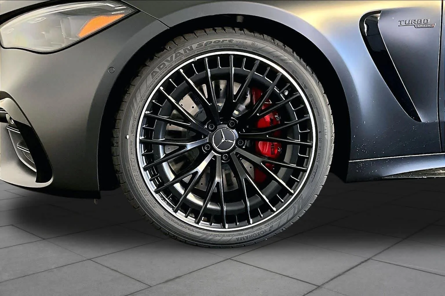 New 2027 MANUFAKTUR exclusive graphite grey magno Mercedes-Benz AMG® CLE 53 image 17