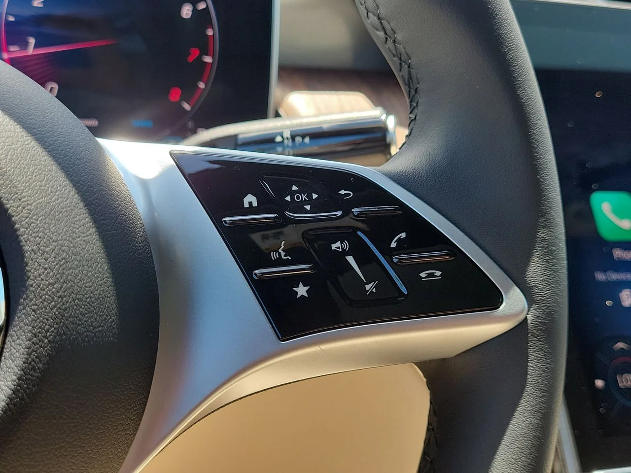 New 2026 Cirrus Silver Metallic Mercedes-Benz GLC 300 image 30