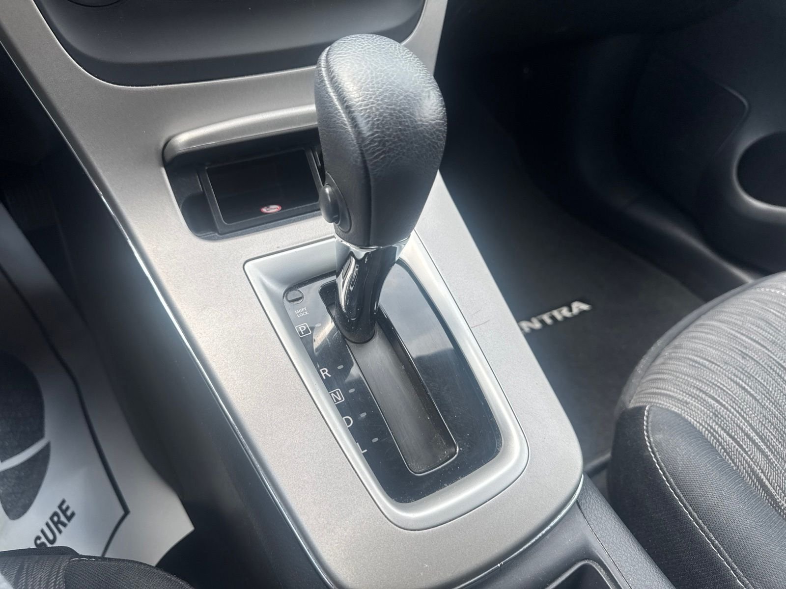 Used 2015 Silver Nissan SV image 18