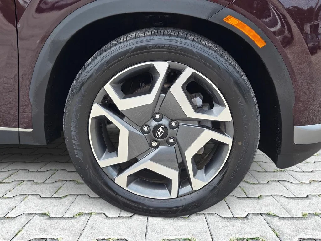 Used 2024 Red Hyundai SEL image 3