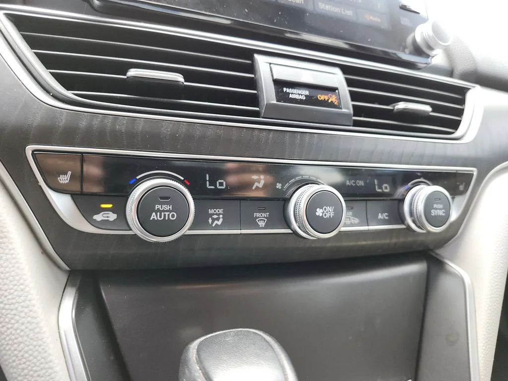 Used 2019 White Honda EX-L image 21