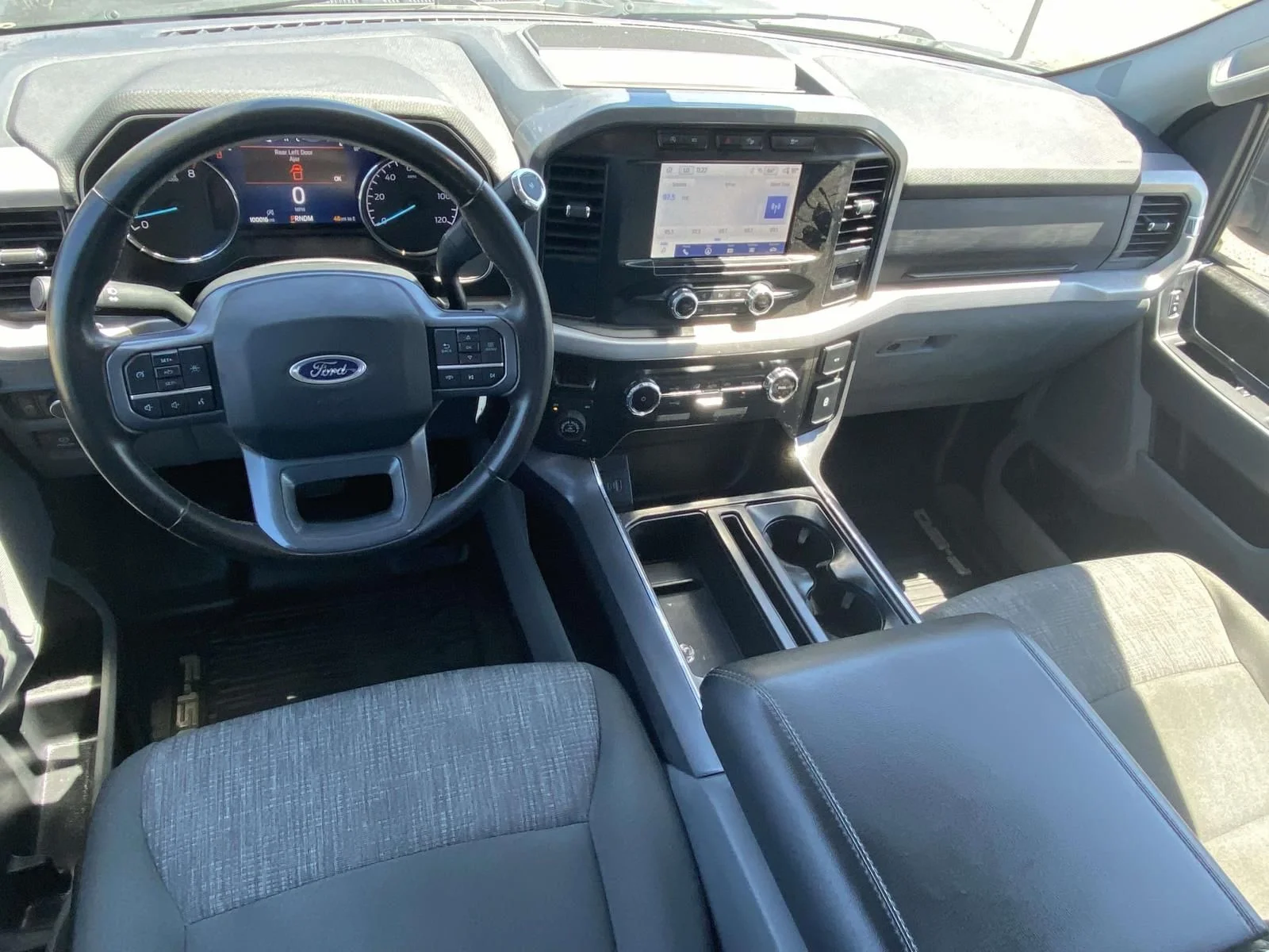 Used 2023 Silver Ford XLT image 12