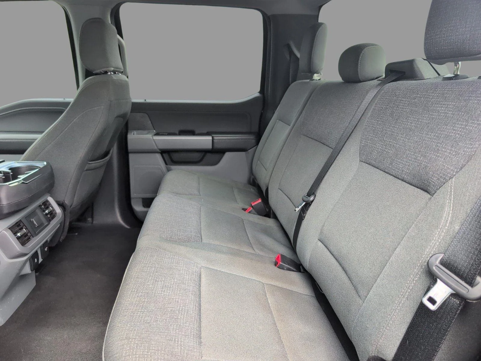 Used 2024 Agate Black Ford XLT image 33