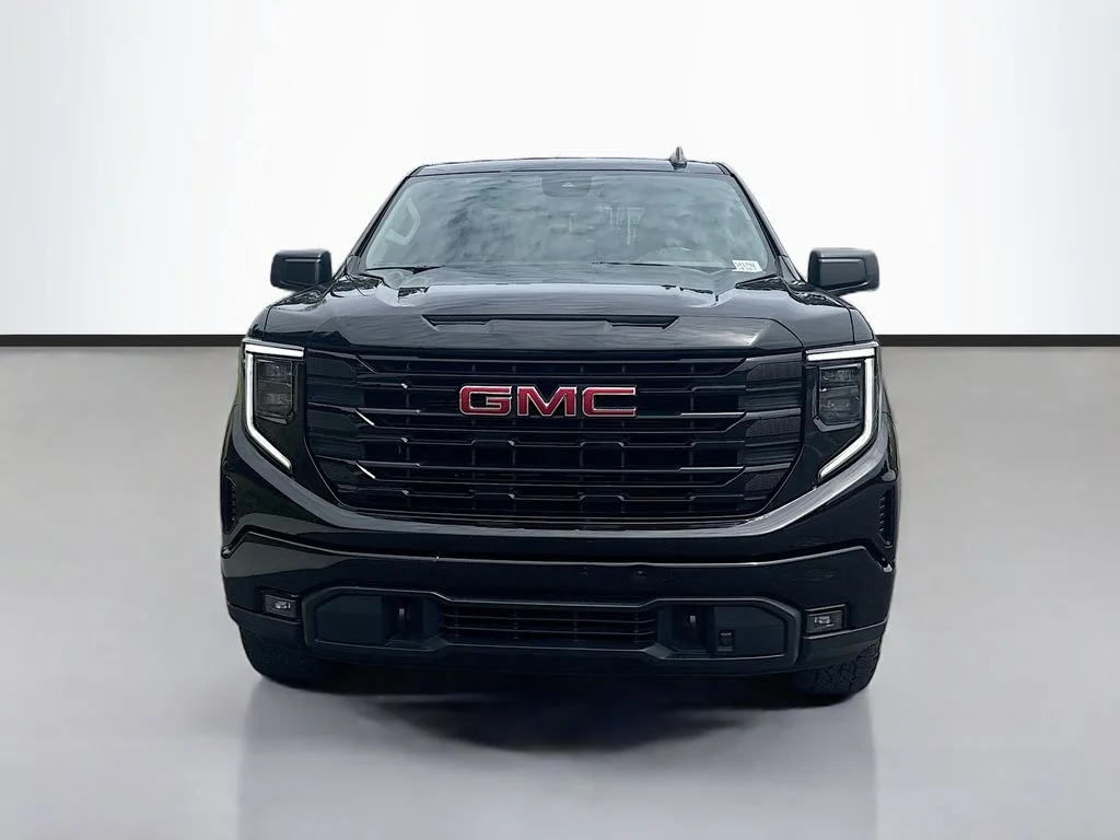 Used 2024 Onyx Black GMC Elevation image 8